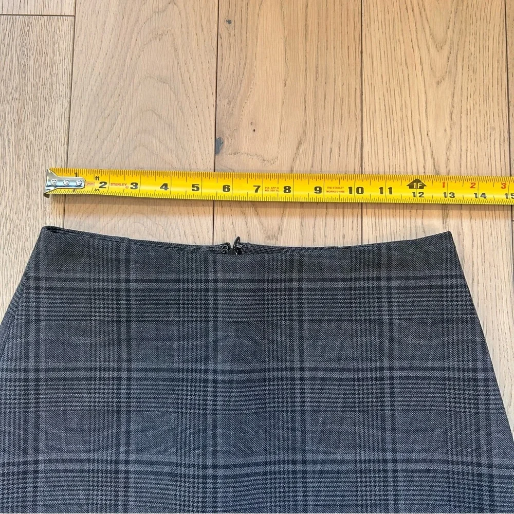 Aritzia Wilfred Classic Mini Skirt Grey Plaid Size 4 - Picture 3 of 7